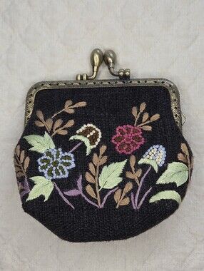Embroidered Moody Floral Tapestry Bronze Kiss Clasp Coin Purse Change Wallet
